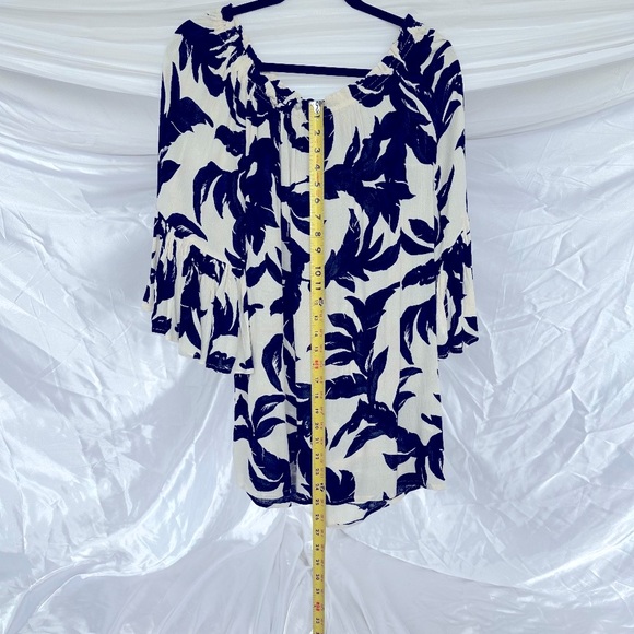 RB Couture Navy and Off White Off Shoulder Top - Picture 6 of 13